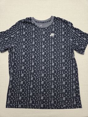 Nike Men's 'Just Do It' Graphic Tee - Navy/Gray